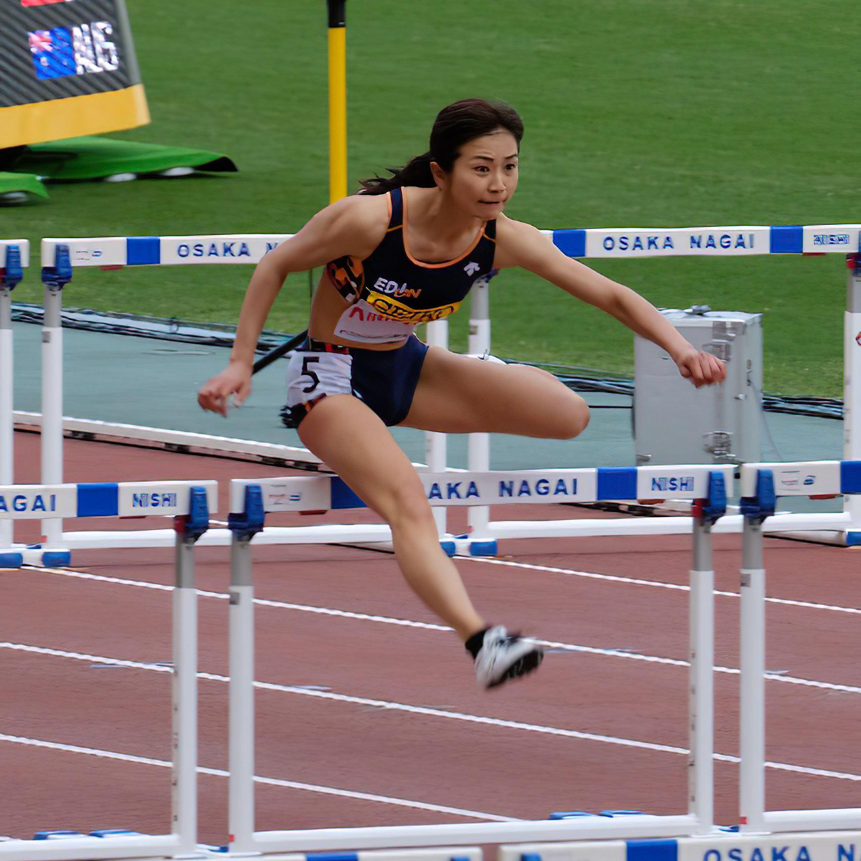 陸上選手100メートルハードル